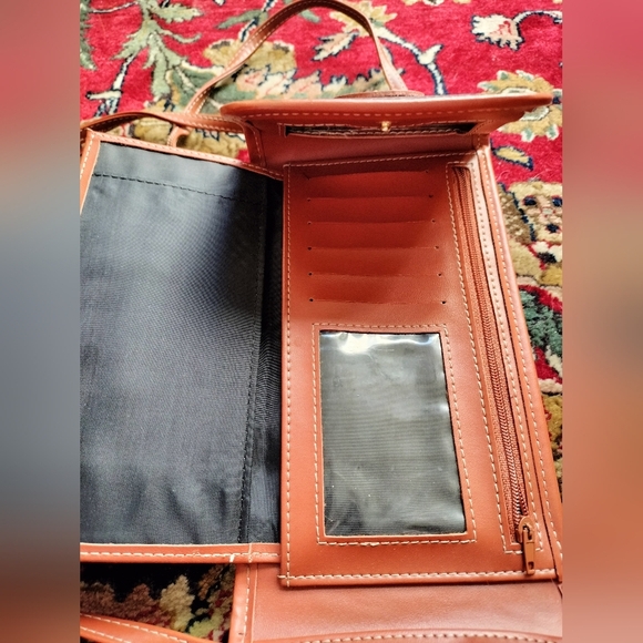 Rare Dooney & Bourke Black and Tan Leather Phone Crossbody - Picture 7 of 9